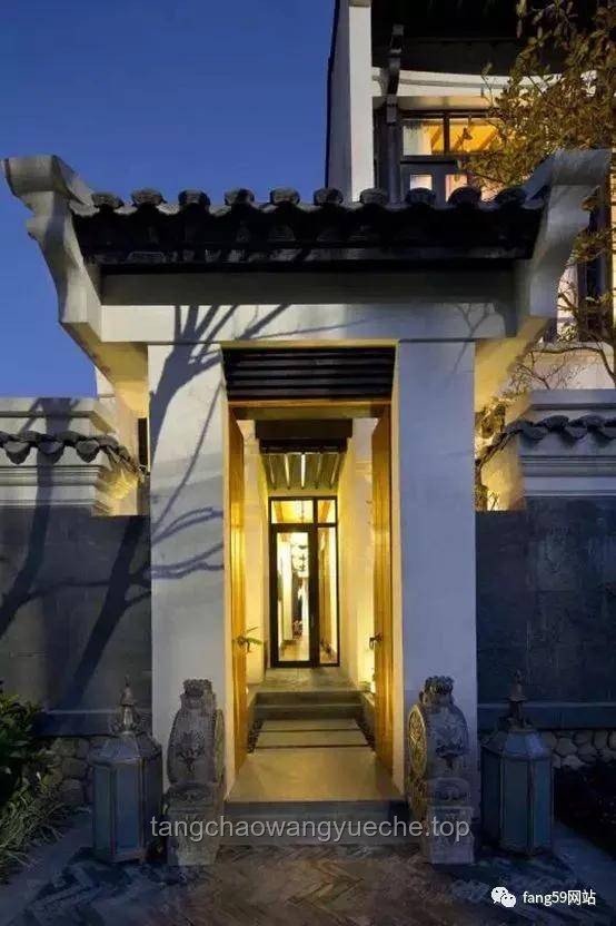 **只剩几面烂墙的别墅拍出2683万：价值重估与市场逻辑的深度剖析**